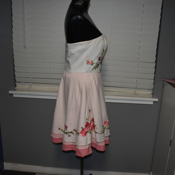 RARE Betsey Johnson Strapless Dress with Pink Floral Embroidery - Picture 5 of 9